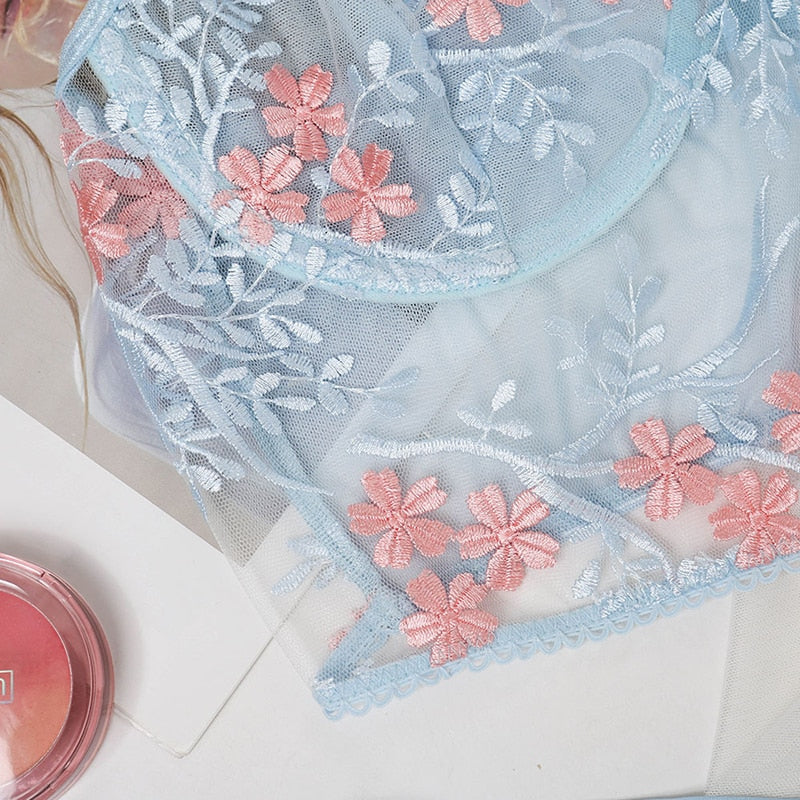 2-Piece Floral Embroidery Lingerie Set