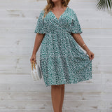 Plus Size V-Neck Short Sleeve Floral Print Midi Dress Green